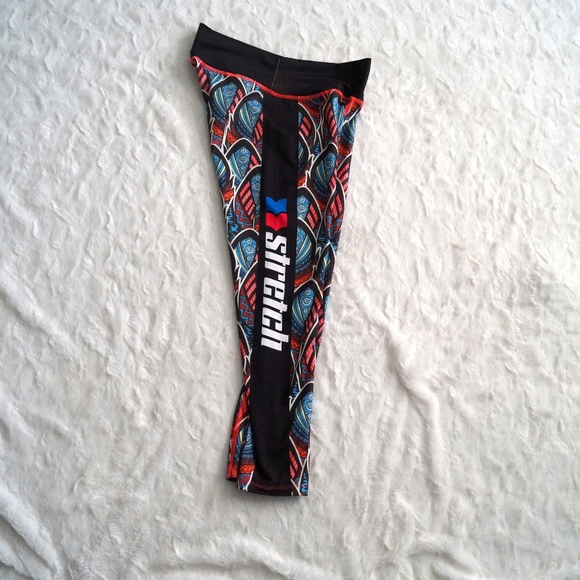 Stretch Yoga Pants Capri Length S/M - Picture 2 of 6